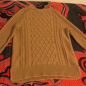 It is a size medium from the brand Old Navy.